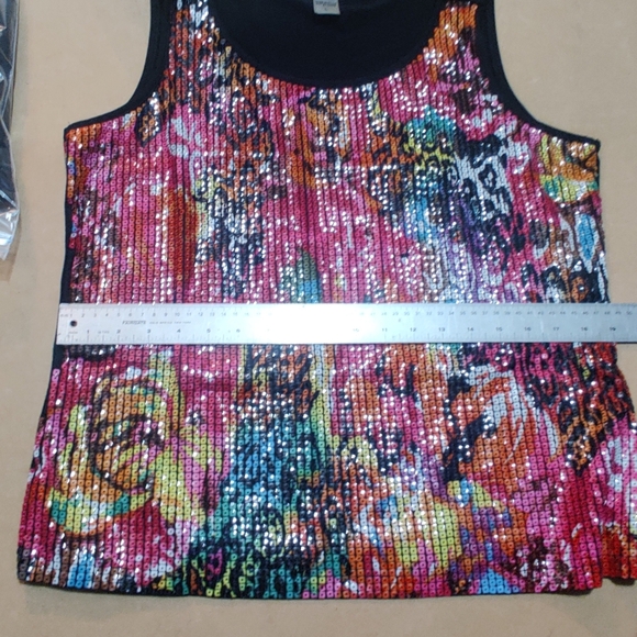 Peter Nygard Black Top - Picture 3 of 5